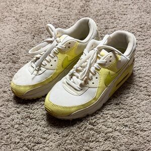 nike charm shoes foot locker